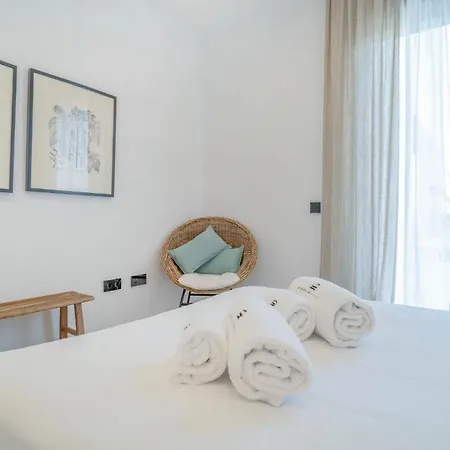 דירה Awesome In With 3 Bedrooms, Wifi And Outdoor Swimming Pool